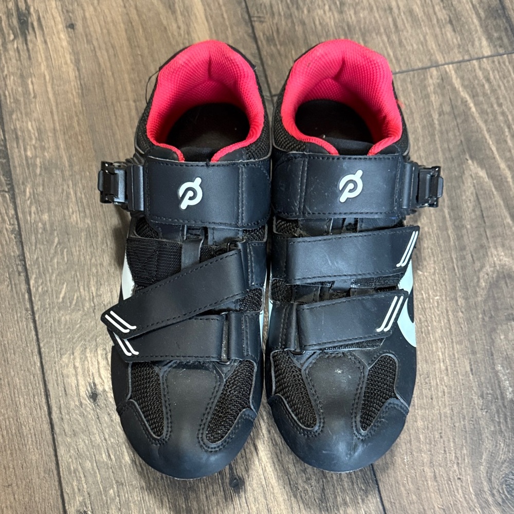 USED Peloton Black and Red Cycling Shoes
